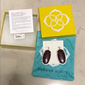 Kendra Scott Maroon/Gold “Danielle” style earrings